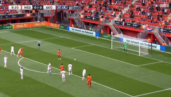 1623006778632093264.gif